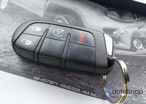 2021 Jeep Renegade Latitude 4X4 из США, поврежденный, VIN ZACNJDBB7MPN21609